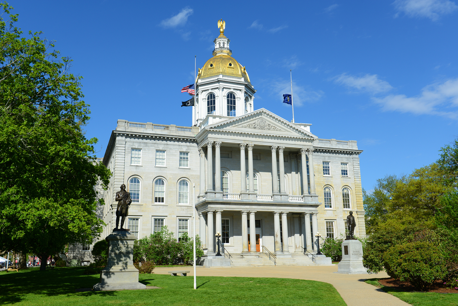 bigstock-New-Hampshire-State-House-Con-94383947